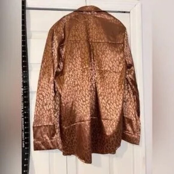 NWT, unworn Milk & Honey Peach Satin Blouse for ladies LACE SHINY FINISH MEDIUM - Picture 10 of 11